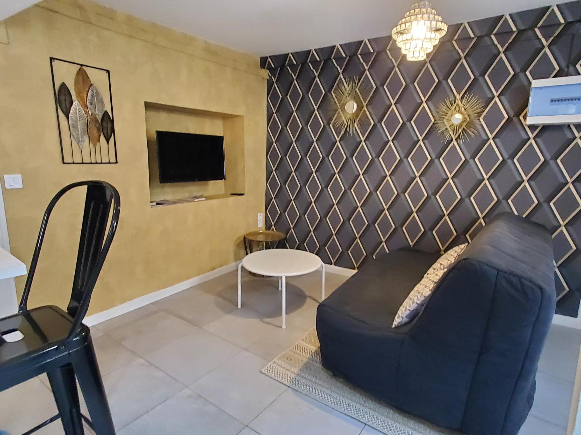 Republique Centre Apartment การ์กาซอน ภายนอก รูปภาพ