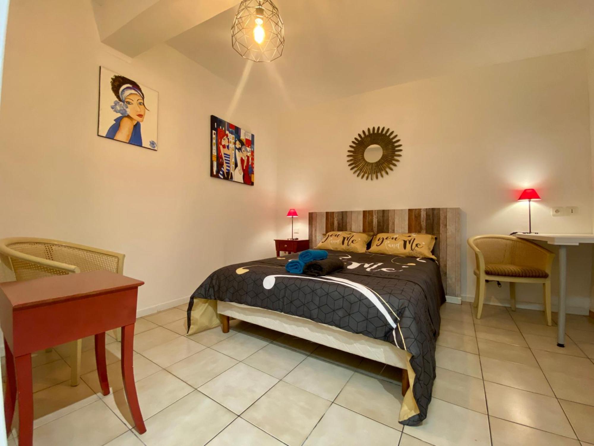 Republique Centre Apartment การ์กาซอน ห้อง รูปภาพ