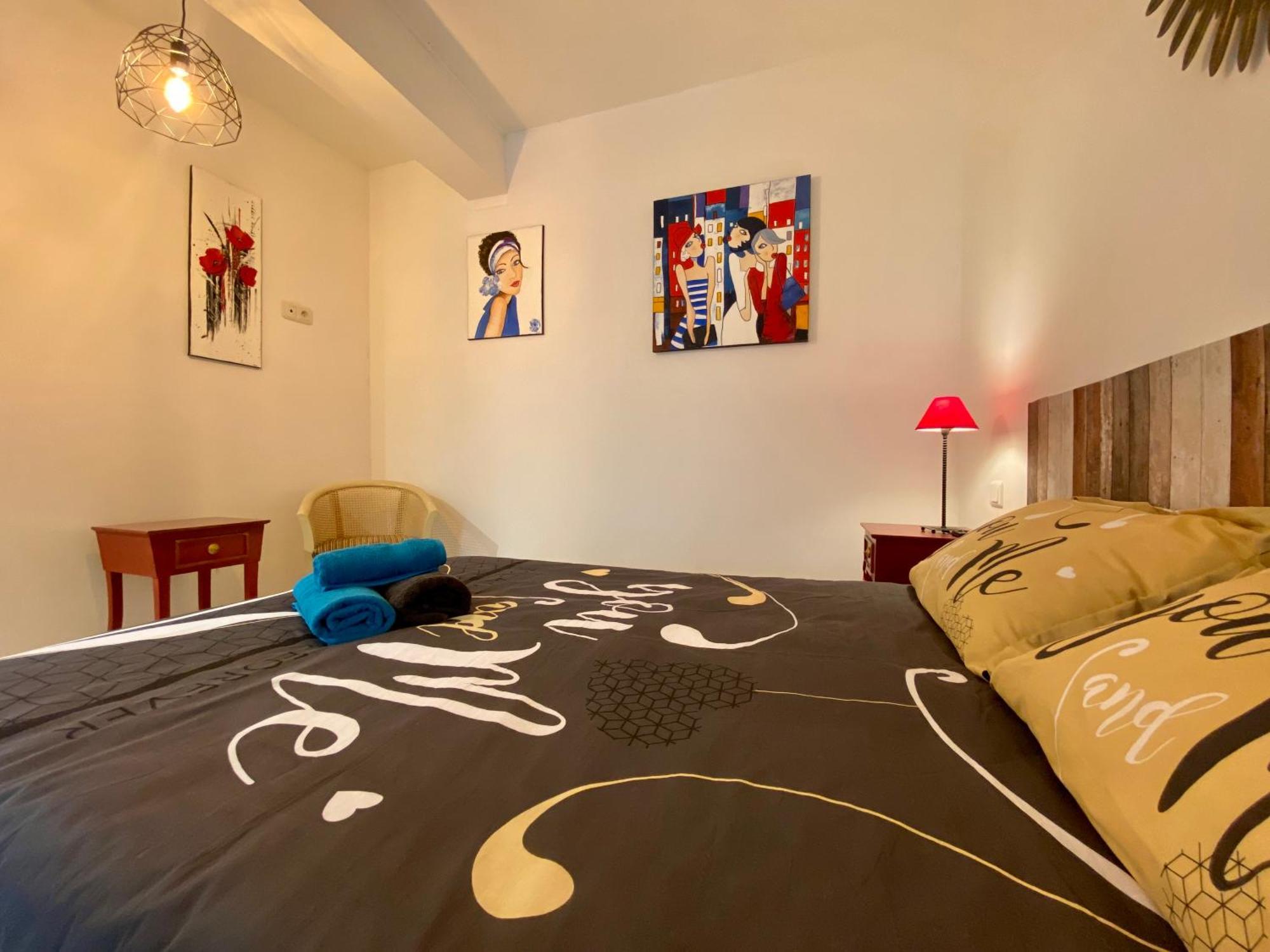 Republique Centre Apartment การ์กาซอน ห้อง รูปภาพ