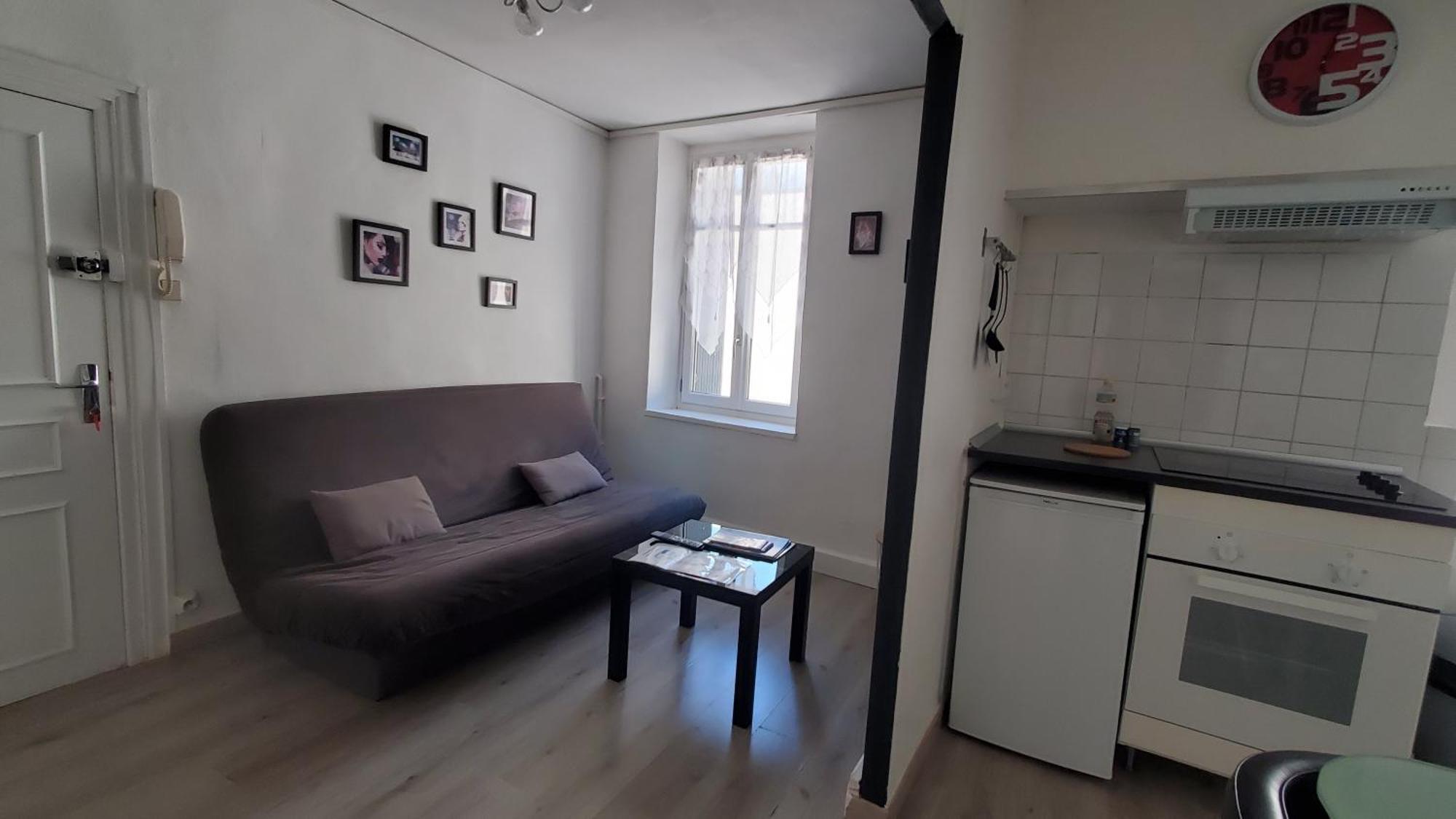Republique Centre Apartment การ์กาซอน ภายนอก รูปภาพ